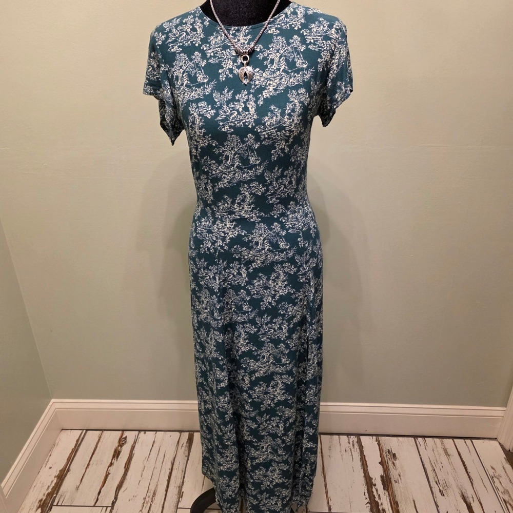 Urban Outfitters Green Toile Open Back Maxi Dress Small Short Sleeve Slit H852